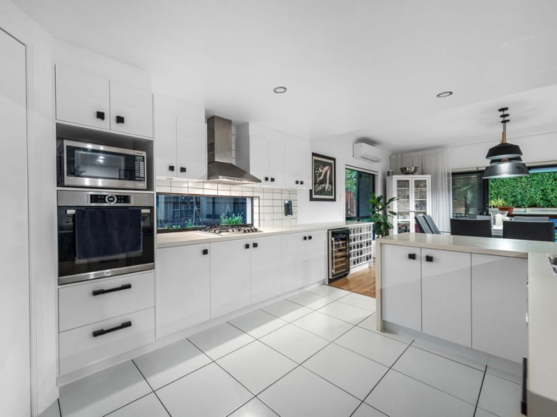 39 Izzies Place, Wakerley QLD 4154