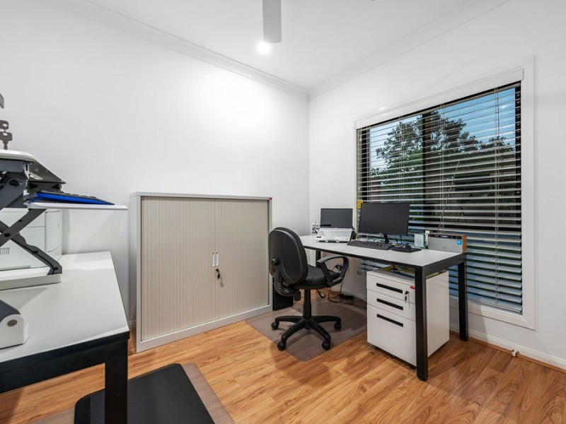 39 Izzies Place, Wakerley QLD 4154