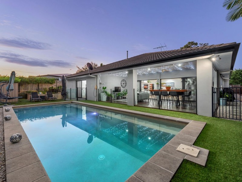 39 Izzies Place, Wakerley QLD 4154