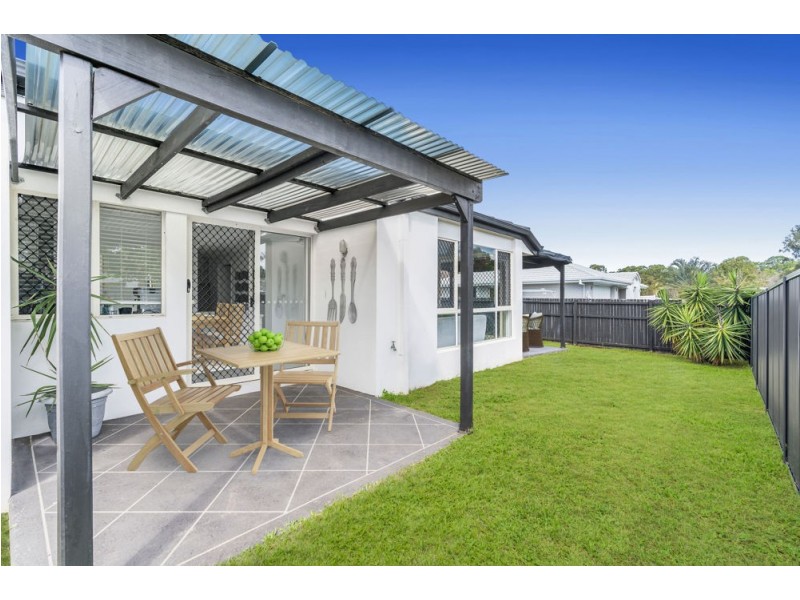 3 Virginia Place, Wynnum West QLD 4178