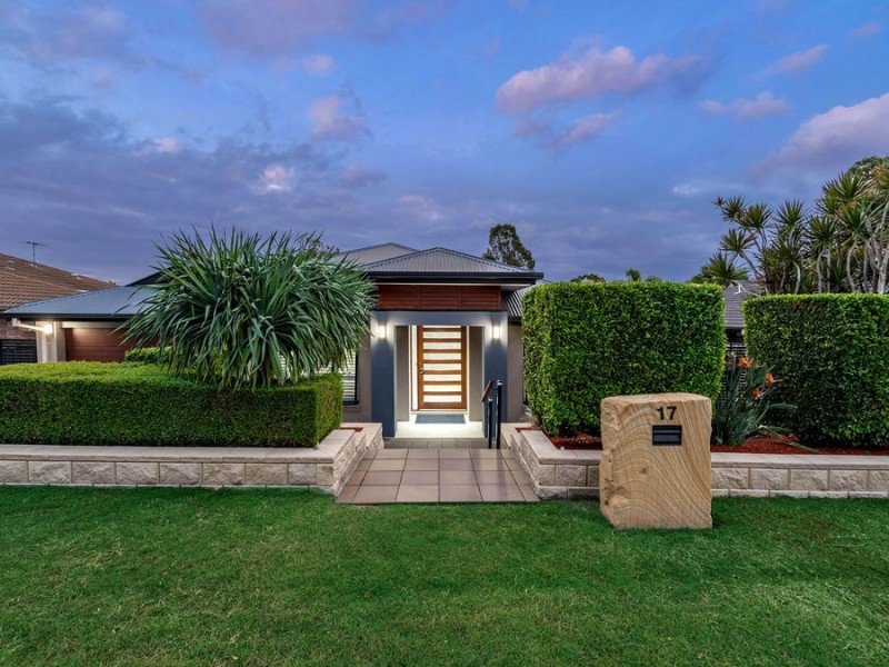 17 Senden Crescent, Manly West QLD 4179