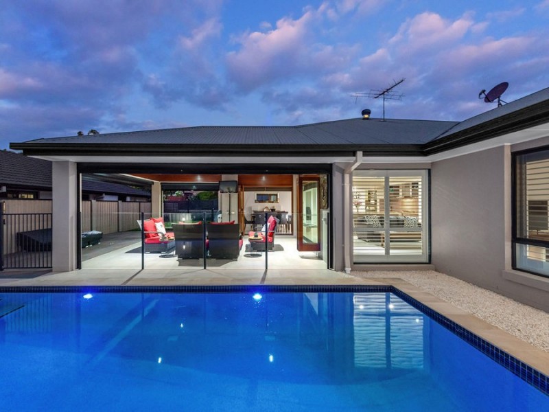 17 Senden Crescent, Manly West QLD 4179