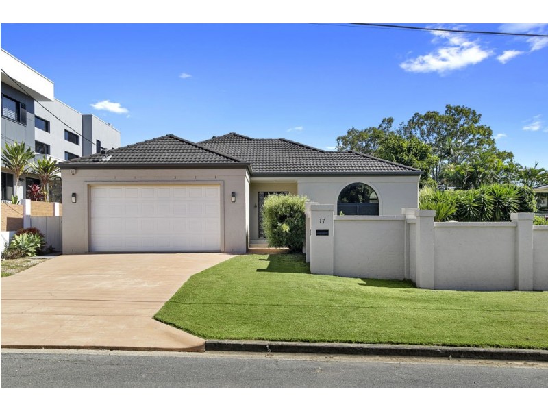 17 Thorne Street, Carina QLD 4152