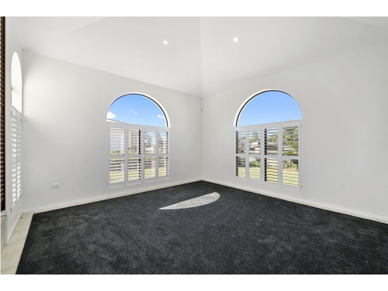 17 Thorne Street, Carina QLD 4152