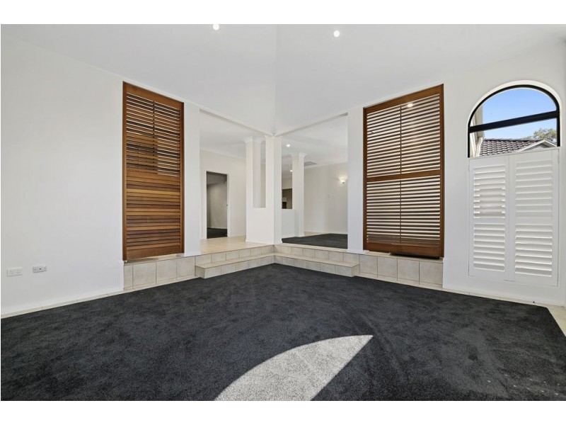 17 Thorne Street, Carina QLD 4152