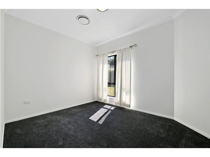 17 Thorne Street, Carina QLD 4152