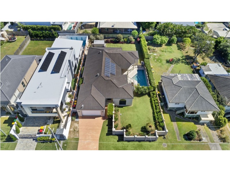 17 Thorne Street, Carina QLD 4152