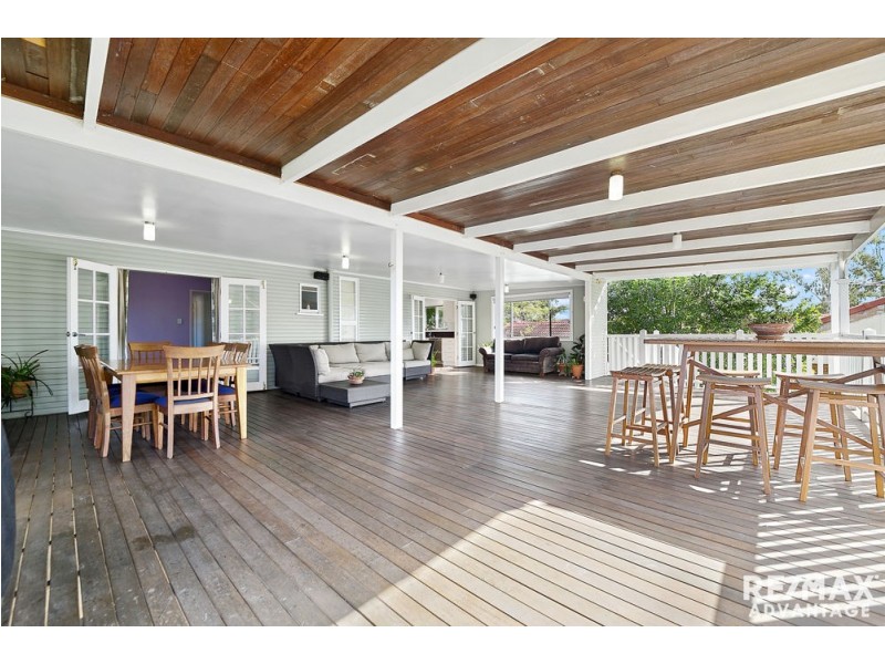 6 Duval Street, Wynnum West QLD 4178