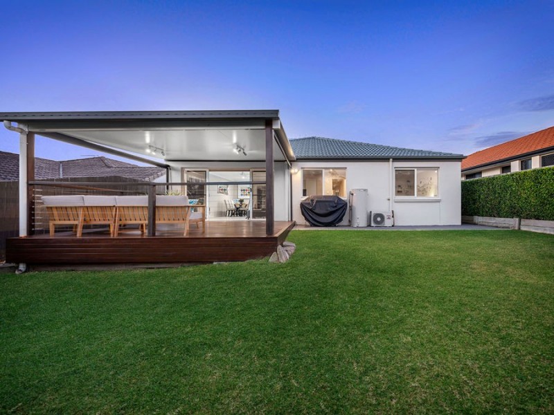 10 Jasmine Street, Wakerley QLD 4154
