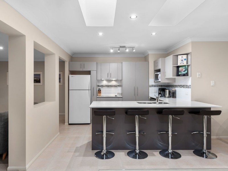 10 Jasmine Street, Wakerley QLD 4154
