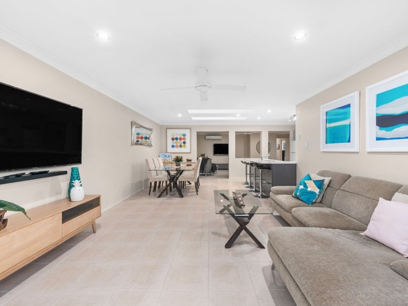 10 Jasmine Street, Wakerley QLD 4154