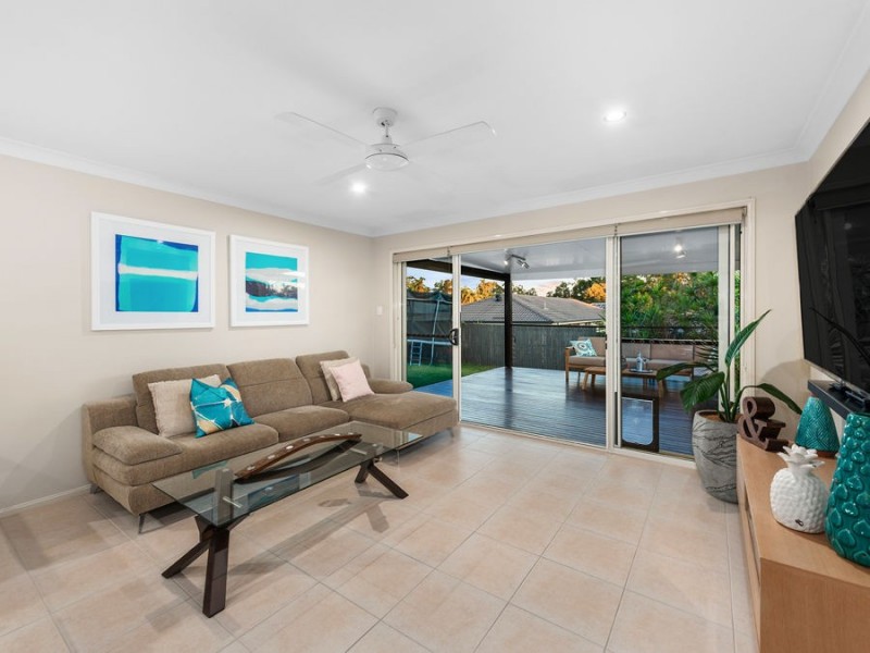 10 Jasmine Street, Wakerley QLD 4154