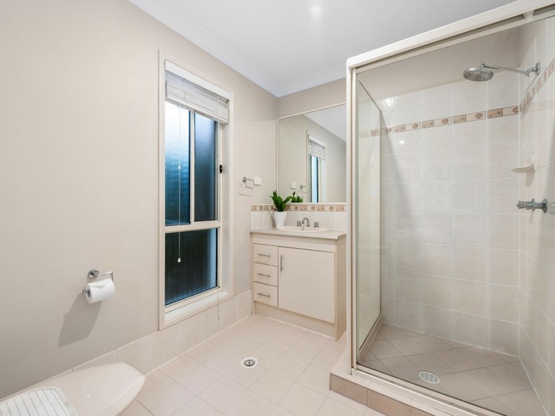 10 Jasmine Street, Wakerley QLD 4154