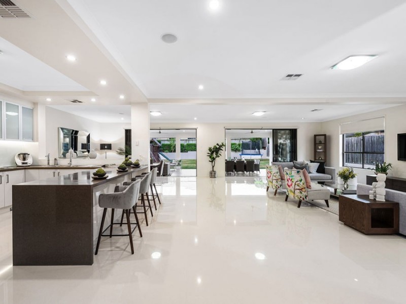 64 Ivy Crescent, Wakerley QLD 4154