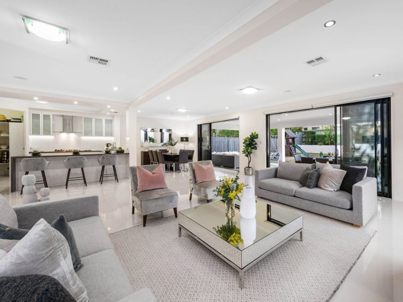 64 Ivy Crescent, Wakerley QLD 4154