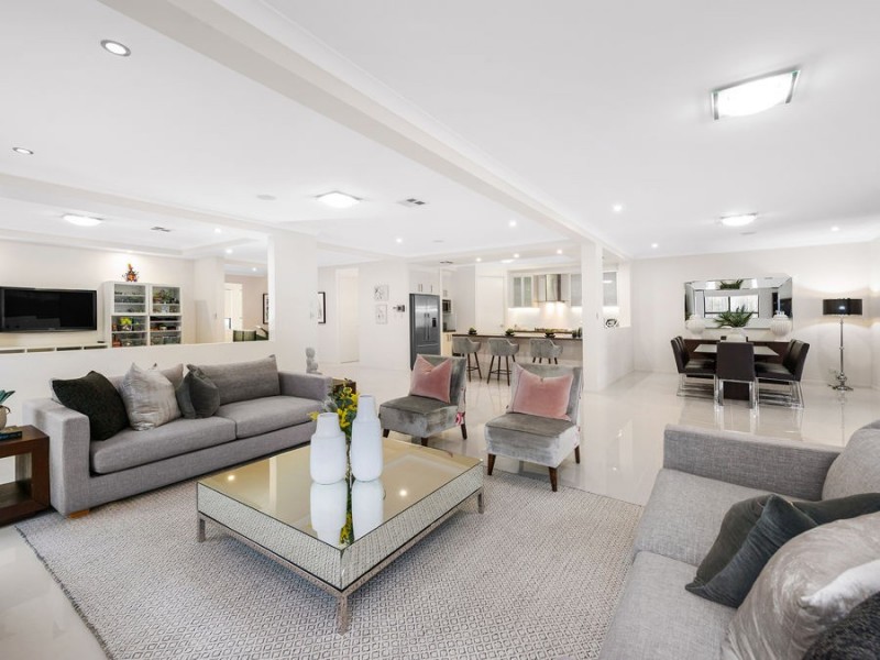 64 Ivy Crescent, Wakerley QLD 4154