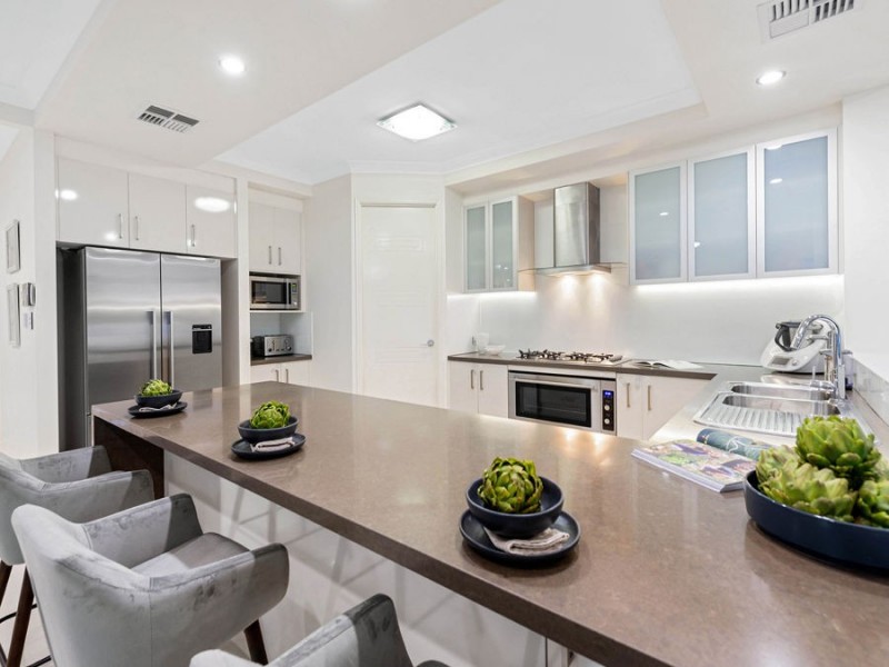 64 Ivy Crescent, Wakerley QLD 4154