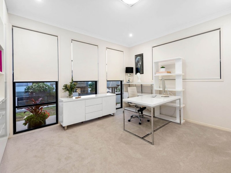 64 Ivy Crescent, Wakerley QLD 4154