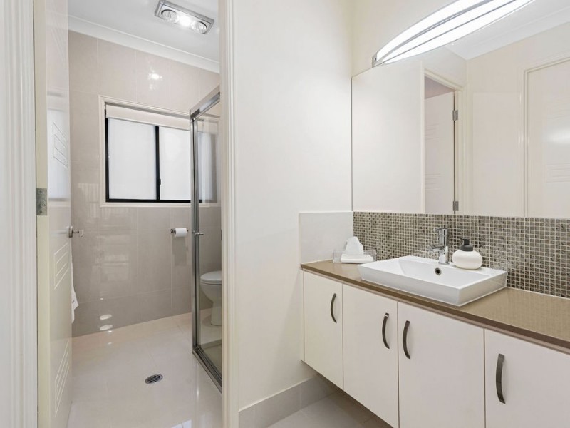 64 Ivy Crescent, Wakerley QLD 4154