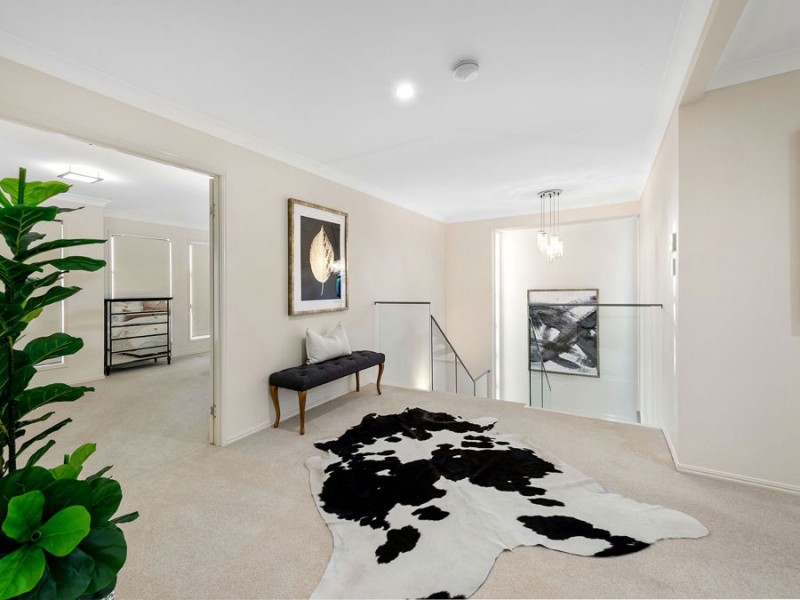 64 Ivy Crescent, Wakerley QLD 4154