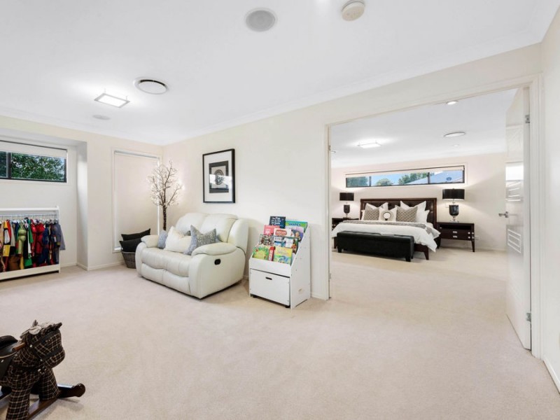 64 Ivy Crescent, Wakerley QLD 4154