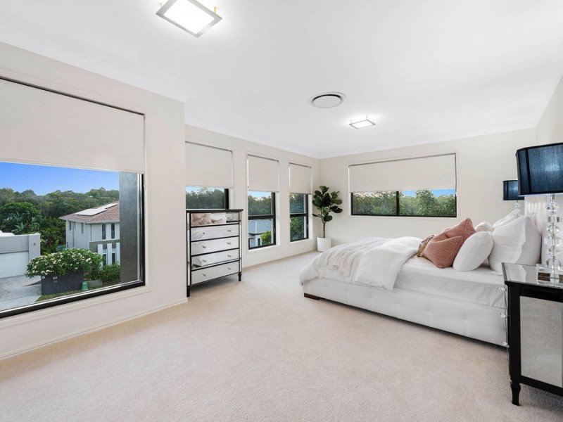 64 Ivy Crescent, Wakerley QLD 4154