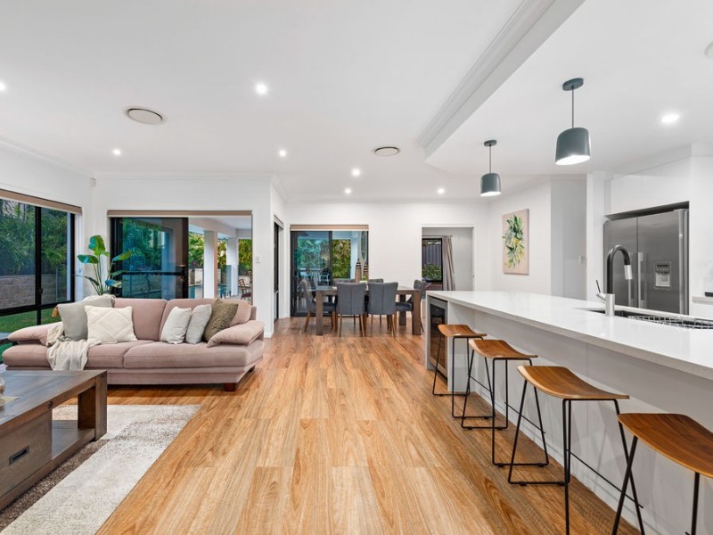 24 Brokenwood Circuit, Gumdale QLD 4154