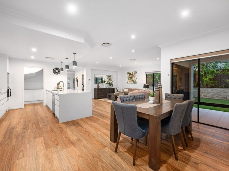 24 Brokenwood Circuit, Gumdale QLD 4154