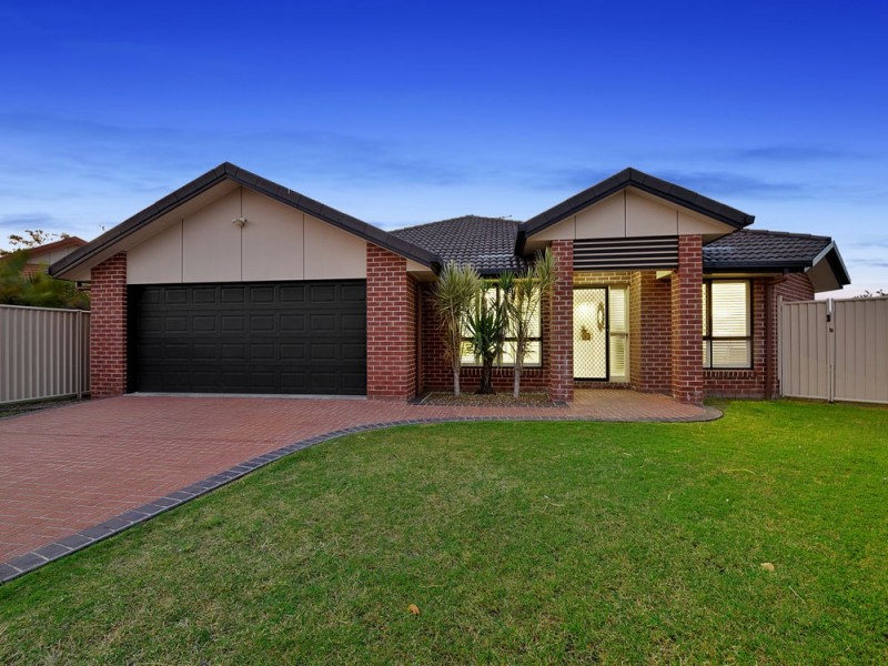 8 Malia Court, Wynnum West QLD 4178