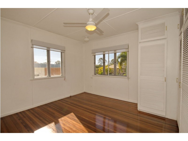 13 Brockworth Street, Wynnum West QLD 4178