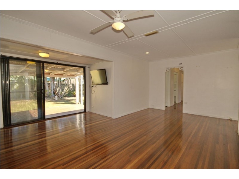 13 Brockworth Street, Wynnum West QLD 4178