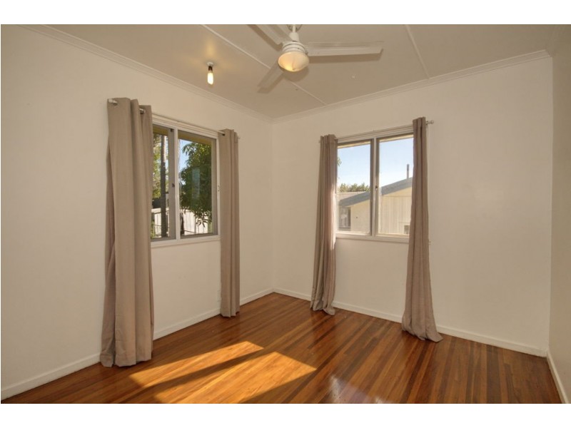 13 Brockworth Street, Wynnum West QLD 4178