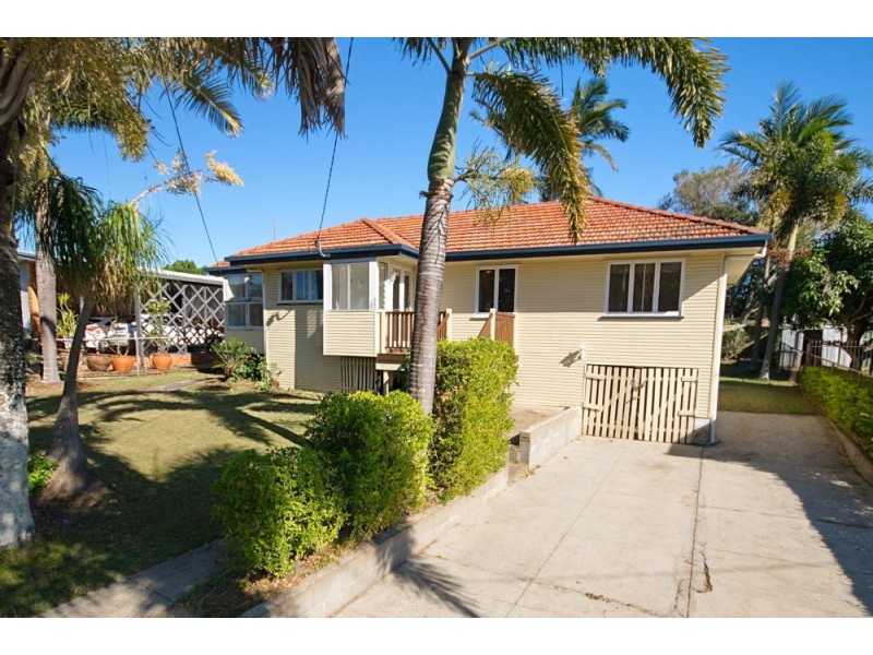 13 Brockworth Street, Wynnum West QLD 4178