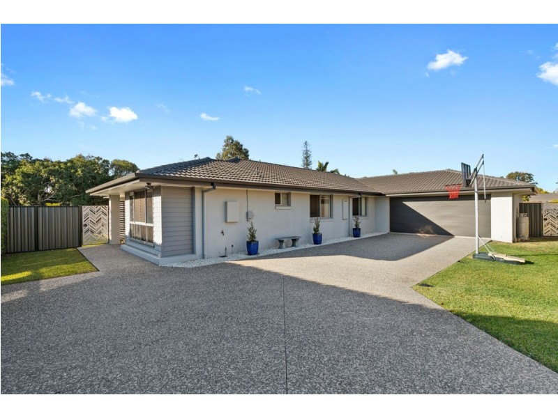 58 Schooner Circuit, Manly West QLD 4179