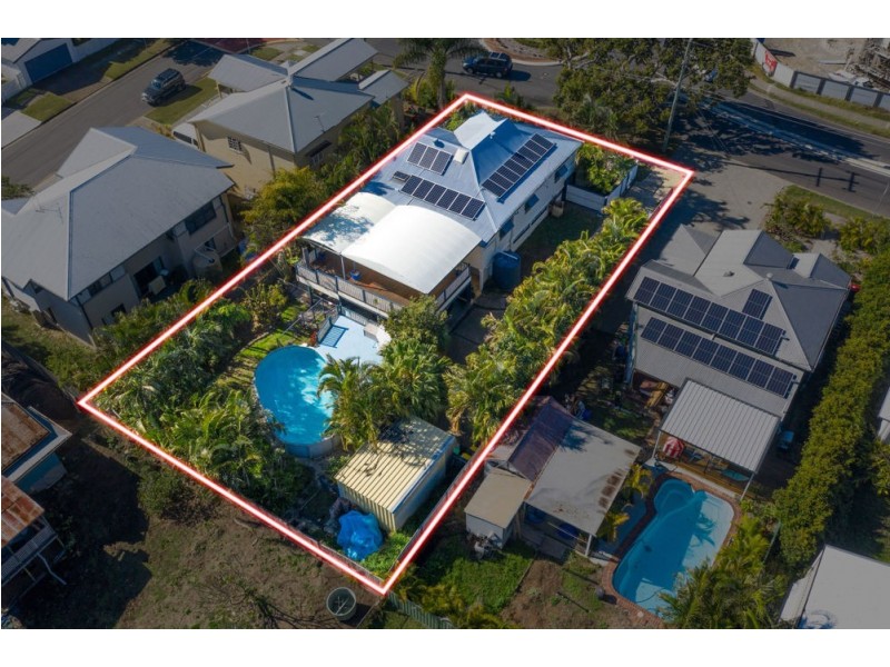 2 Gordon Parade, Manly QLD 4179