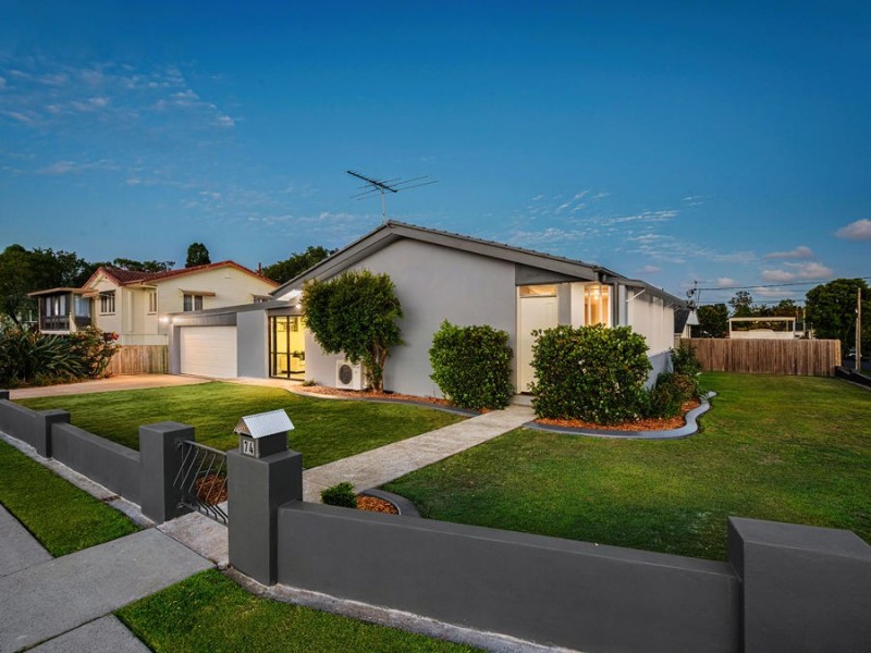 74 Hendren Street, Carina QLD 4152