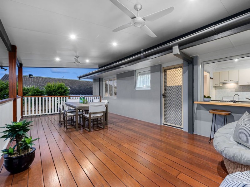 74 Hendren Street, Carina QLD 4152