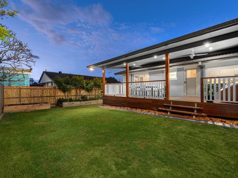 74 Hendren Street, Carina QLD 4152