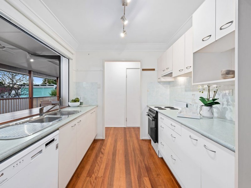 74 Hendren Street, Carina QLD 4152