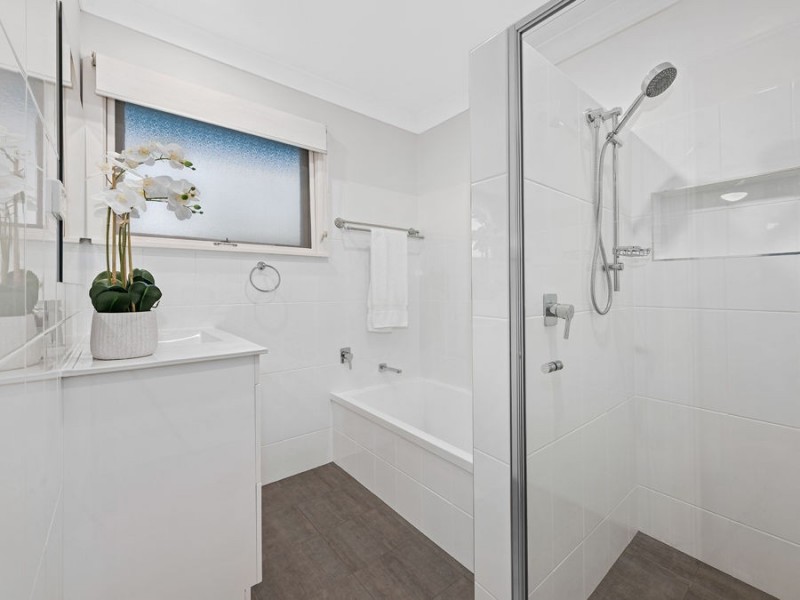 74 Hendren Street, Carina QLD 4152