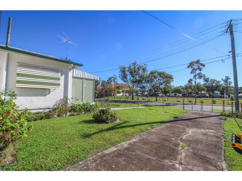 12 Booner St, Lota QLD 4179