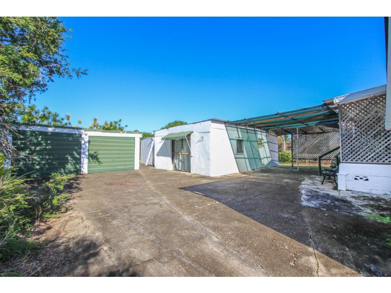12 Booner St, Lota QLD 4179
