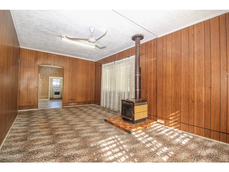 12 Booner St, Lota QLD 4179