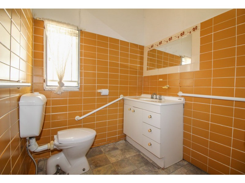 12 Booner St, Lota QLD 4179