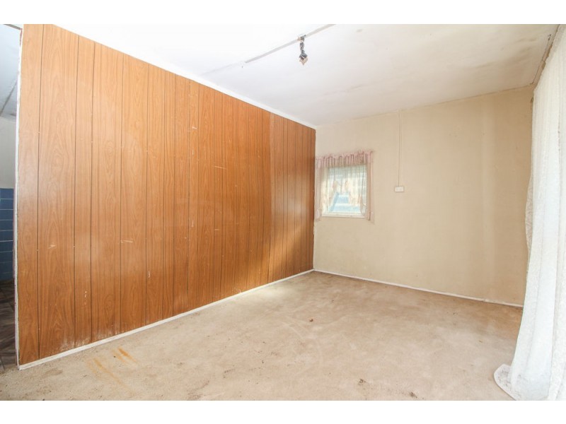 12 Booner St, Lota QLD 4179