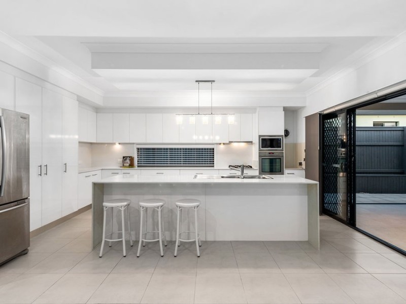 87 Ivy Crescent, Wakerley QLD 4154