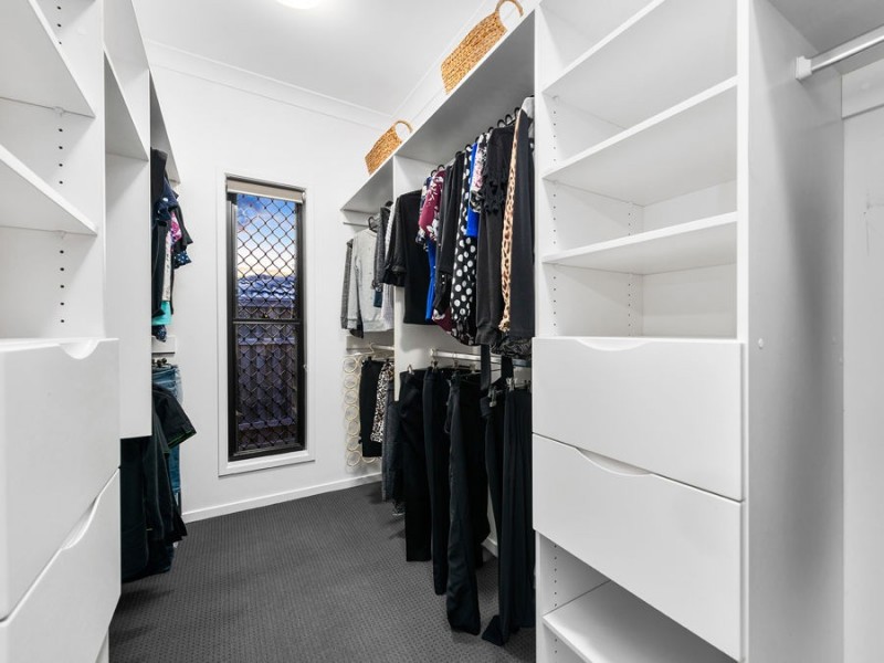 87 Ivy Crescent, Wakerley QLD 4154