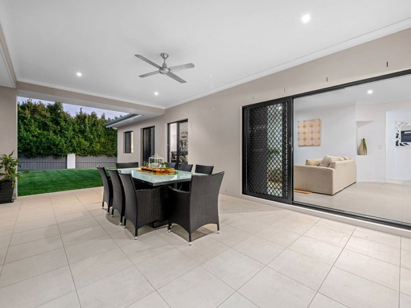 87 Ivy Crescent, Wakerley QLD 4154