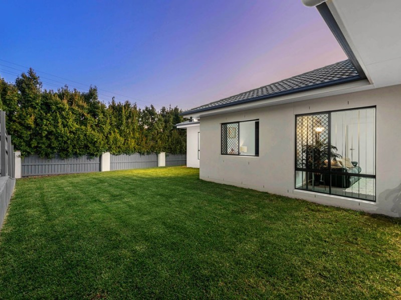 87 Ivy Crescent, Wakerley QLD 4154