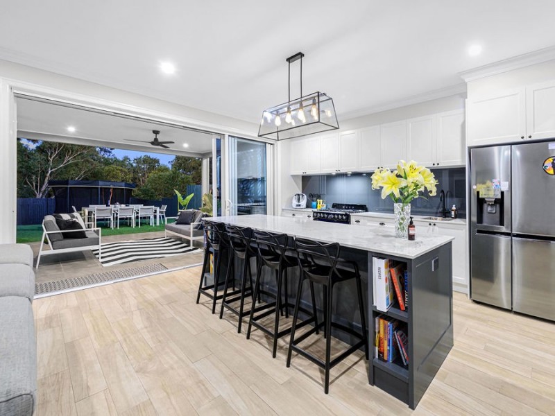 17 Eucalypt Street, Wakerley QLD 4154